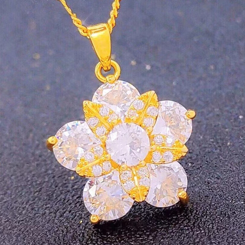 White zircon turning pendant