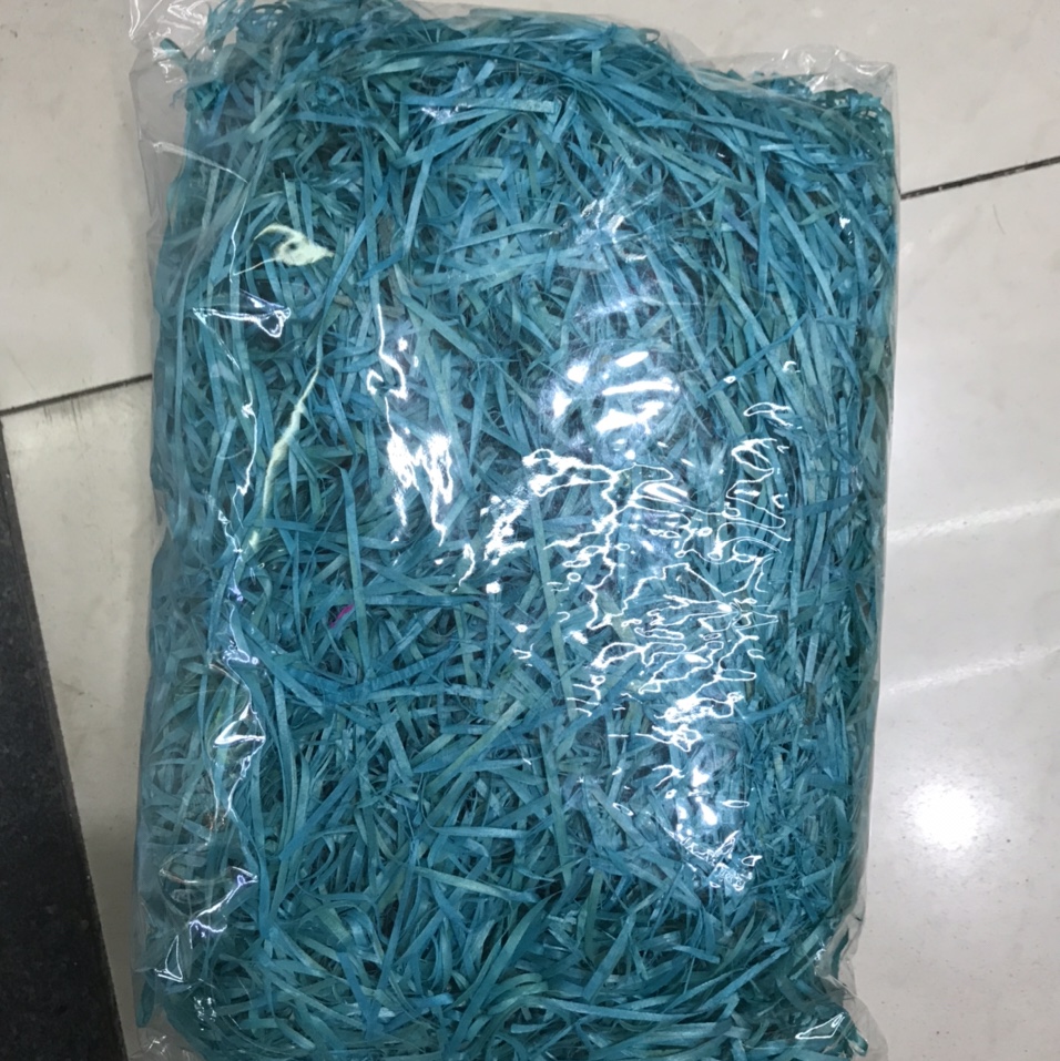 نشارة الخشب زرقاء