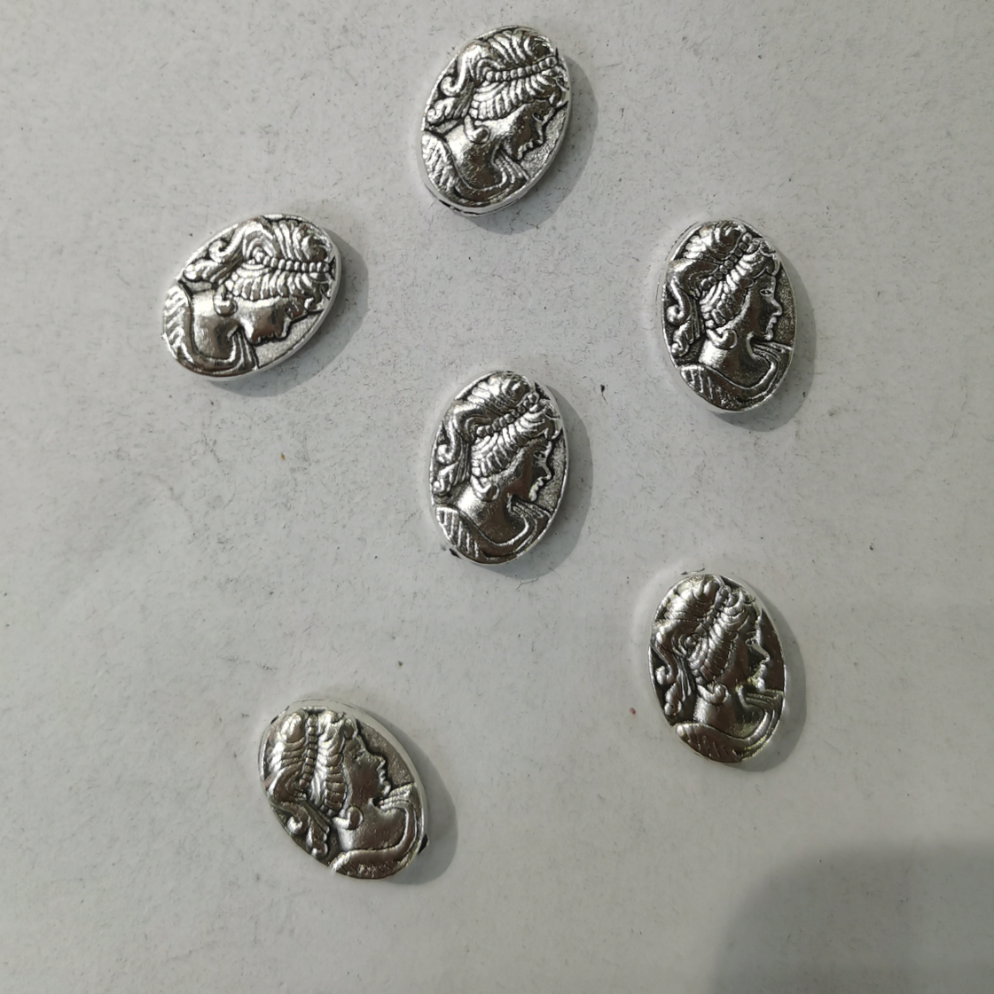 Jewelry accessories, fashionable, versatile, personalized and popular alloy accessories