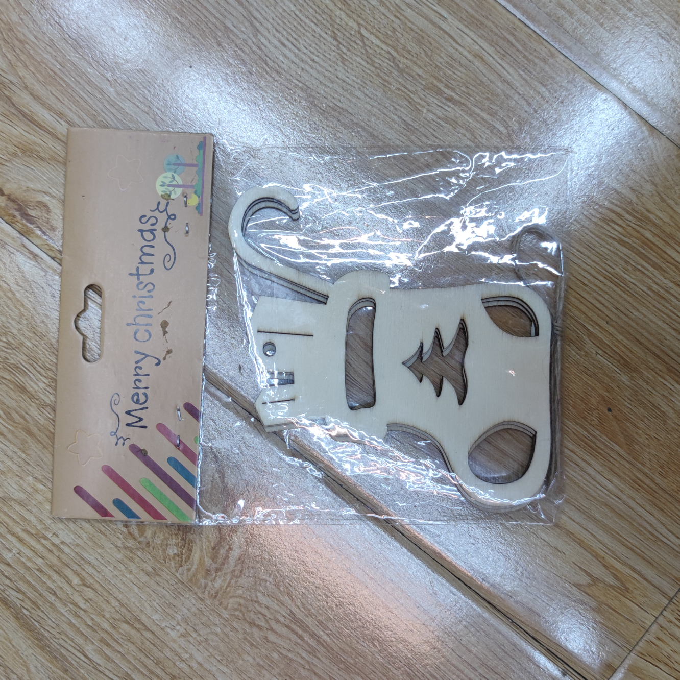 8092 木头片挂件 每包三片 欢迎询价