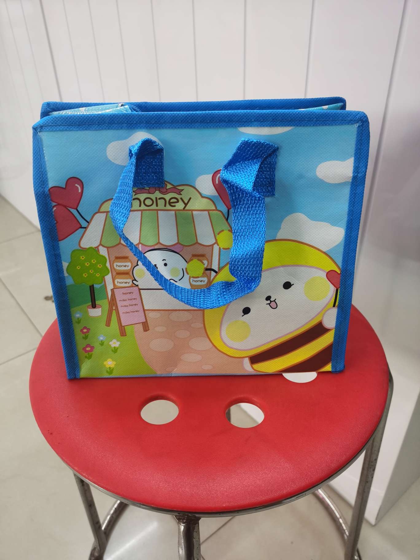The original manufacturer offers a wide variety of patterns. You can freely choose woven bags, moving bags, luggage bags, clothes storage bags, and waterproof cotton quilt storage bags for home storage. These are your ideal choices detail image 1