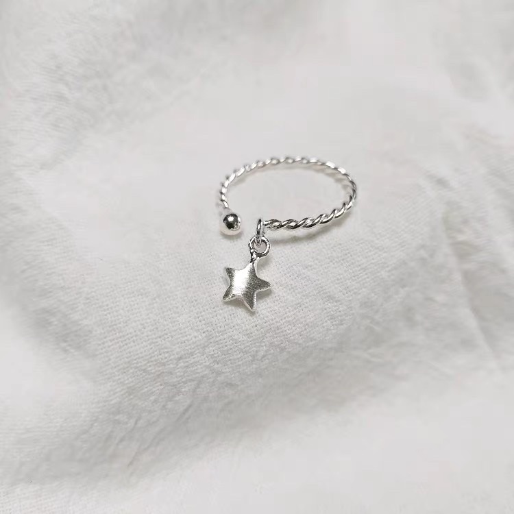 The popular and fresh Korean version of the Little Star Ring is a fashionable and trendy Jieya steel accessory for women Specification image