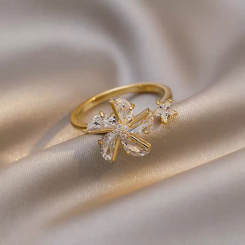 A sophisticated and elegant ring with a fashionable and refined European and American style Item Picture