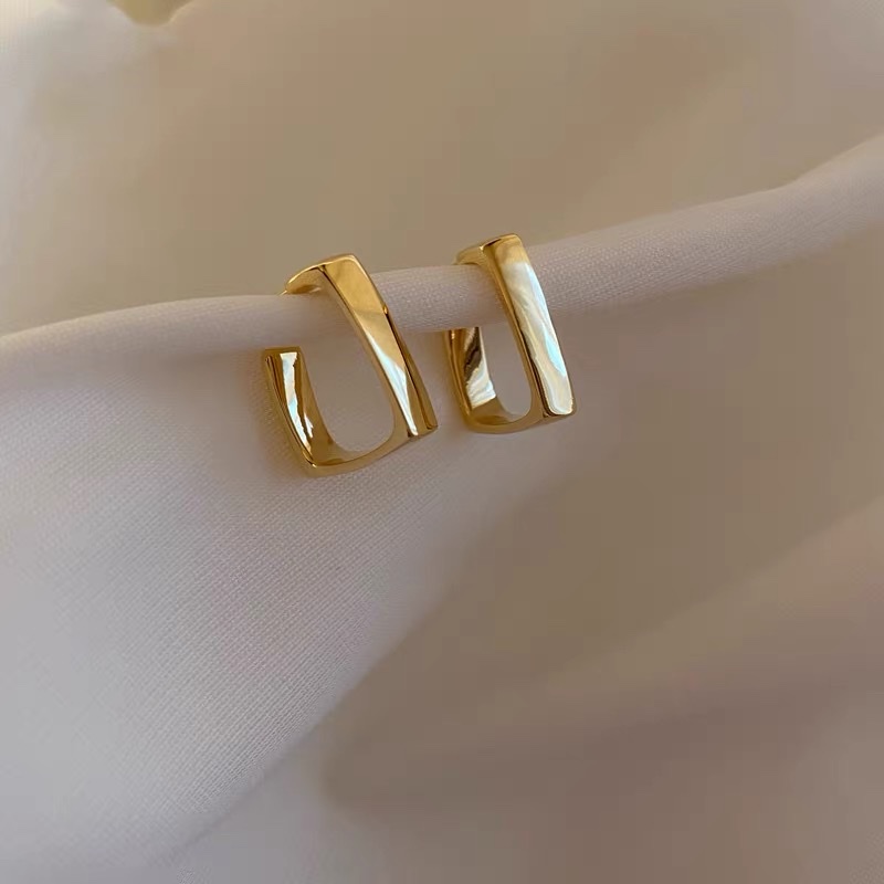 Japanese and Korean version trendy women's personalized slimming earrings, gold 1 Jetya steel jewelry details Picture