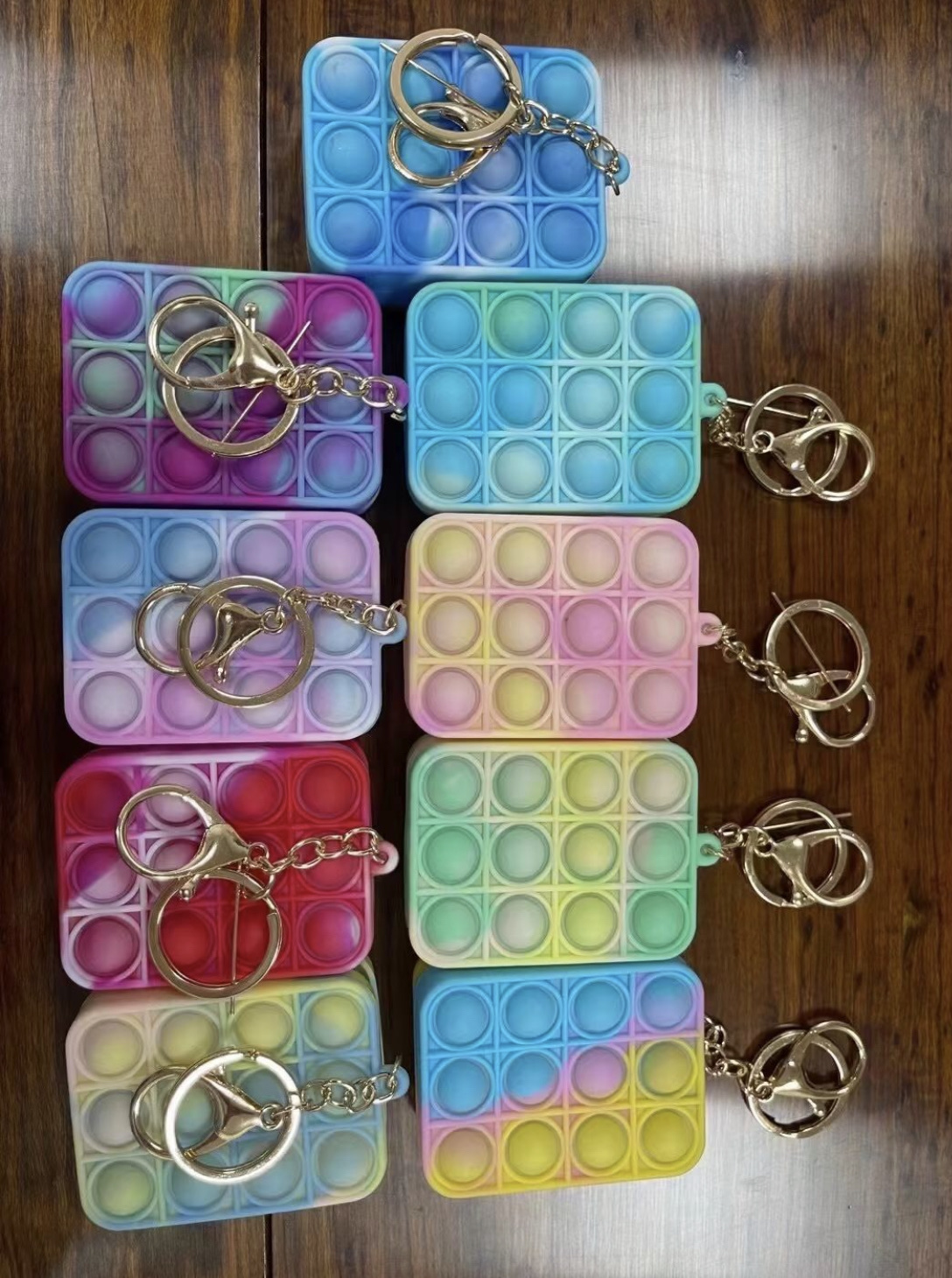 四方包包产品图