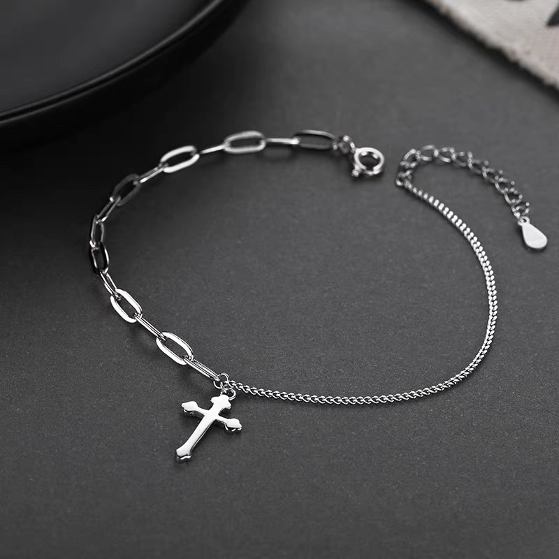 The cross bracelet is a niche design for girls, simple and elegant Application Scenario