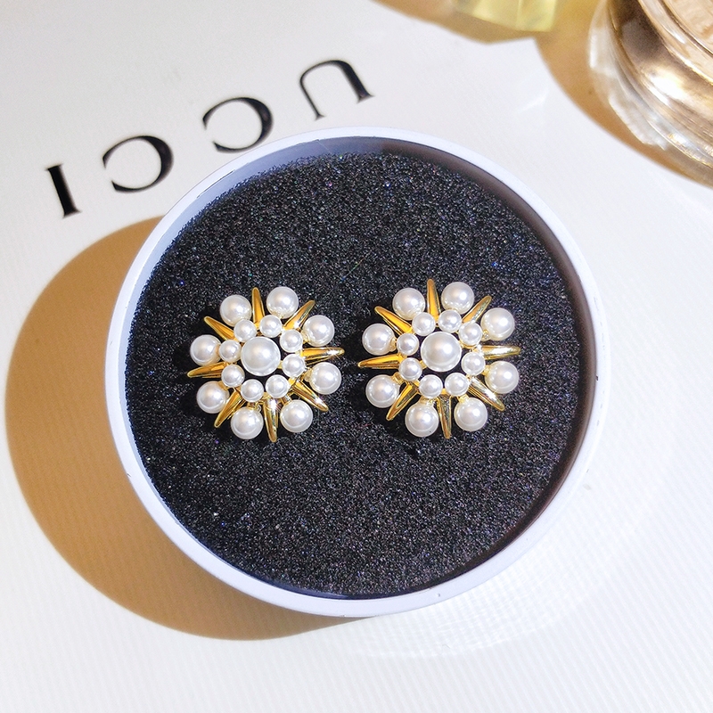 2021 New Trendy Stud earrings Net Red Stud earrings Cold Wind earrings Pearl Stud Earrings 59