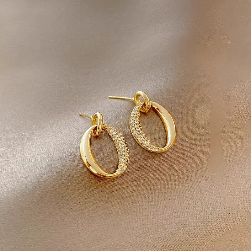 European, American and Korean fashion brands exquisite luxury classic design earrings