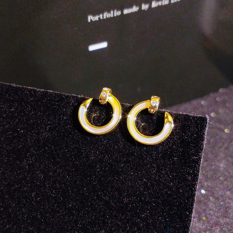 2021 New Trendy Stud earrings Net Red Stud earrings Cold Wind Stud Earrings Shell Stud earrings 15