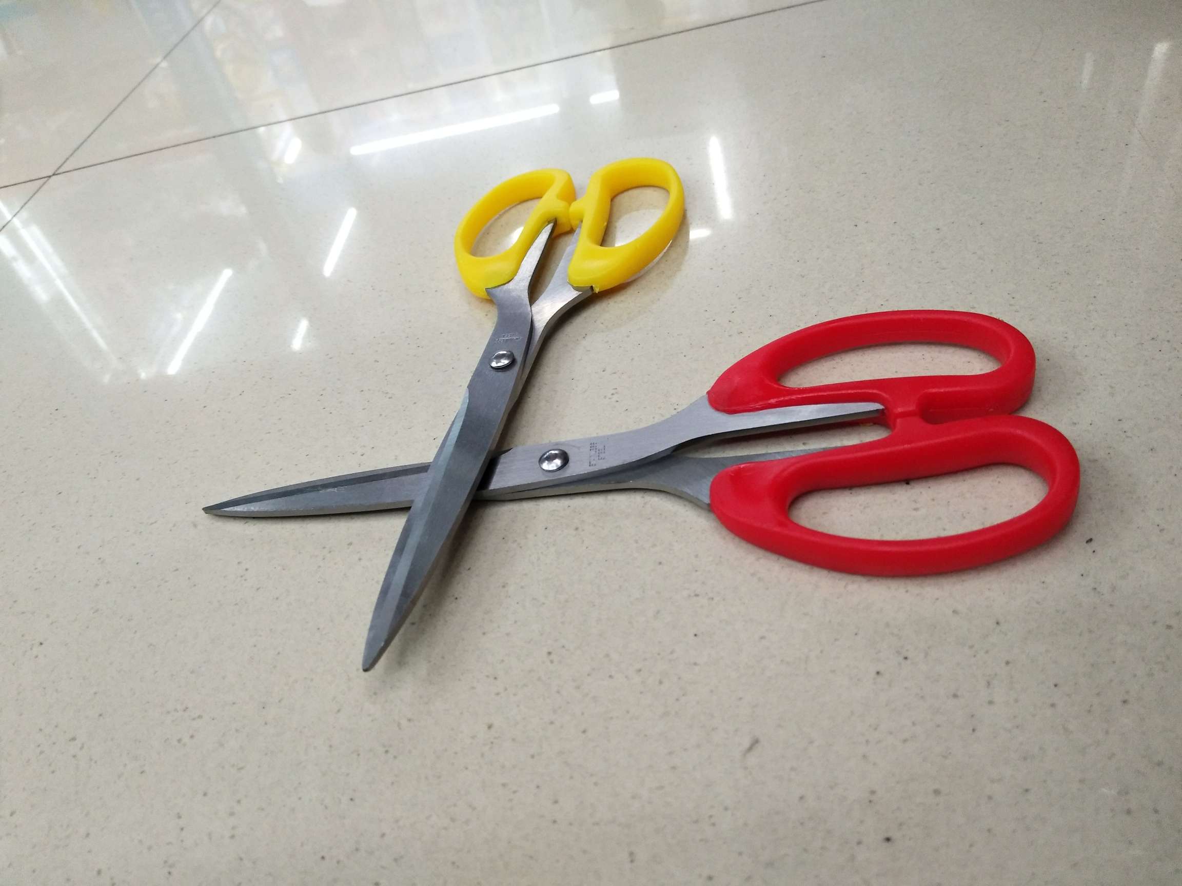 Scissors, office scissors, household scissors, stationery scissors details Picture