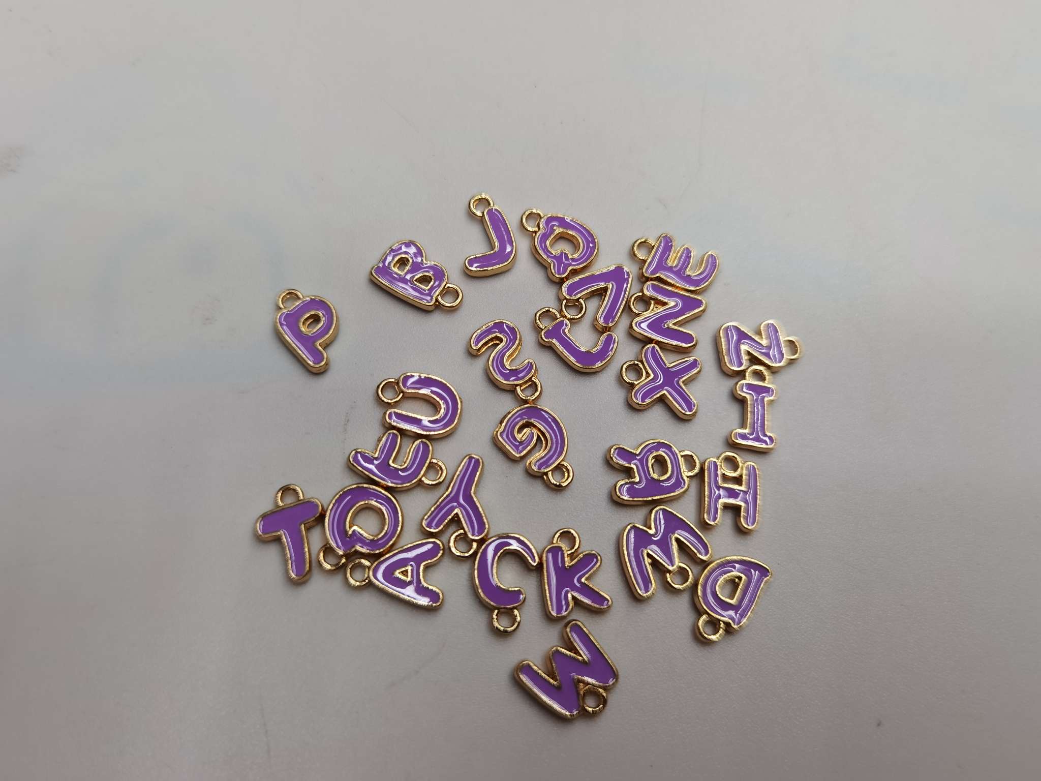 Purple letter pendant Application Scenario