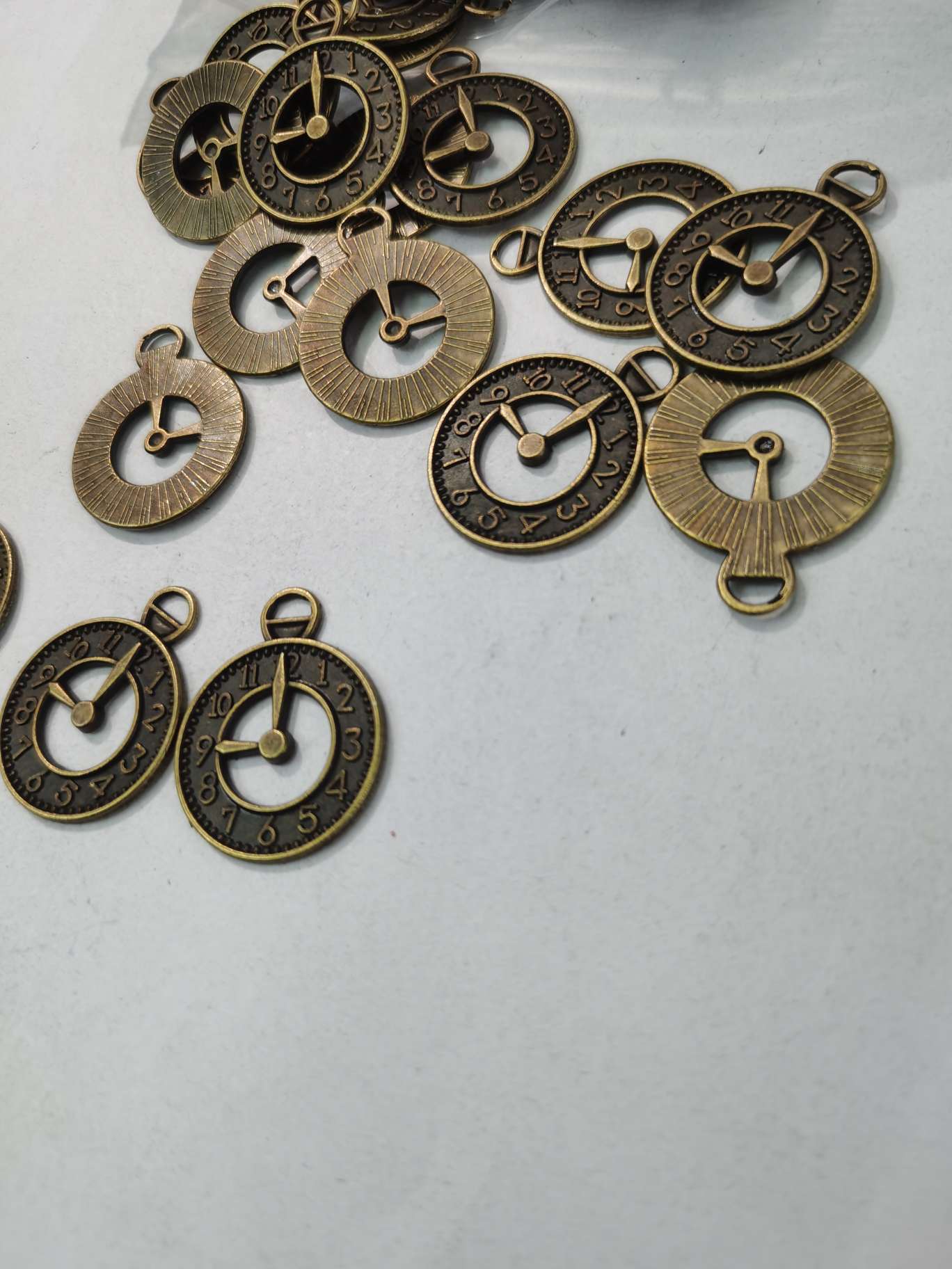 Zinc alloy Zn-1799 for jewelry accessories Application Scenario