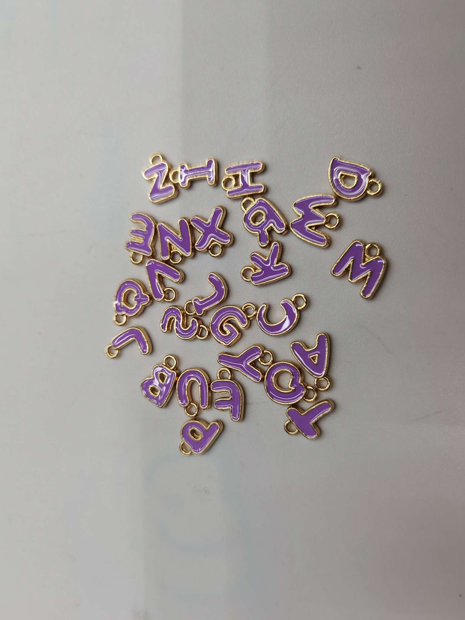 Purple letter pendant Specification image