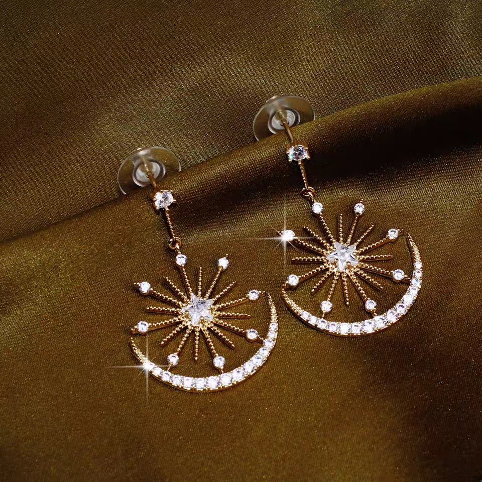 Roulette Earrings Star Shell Long earrings Vintage delicate high-end atmosphere set zirconium earrings