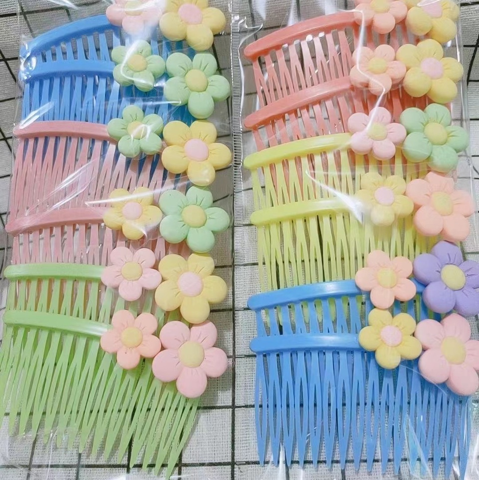 Korean fashion trend casual tops and Korean-style hair clips in 2022