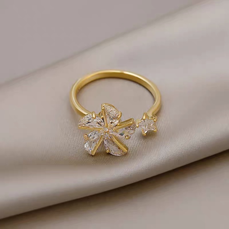 A sophisticated and elegant ring with a fashionable and refined European and American style Application Scenario
