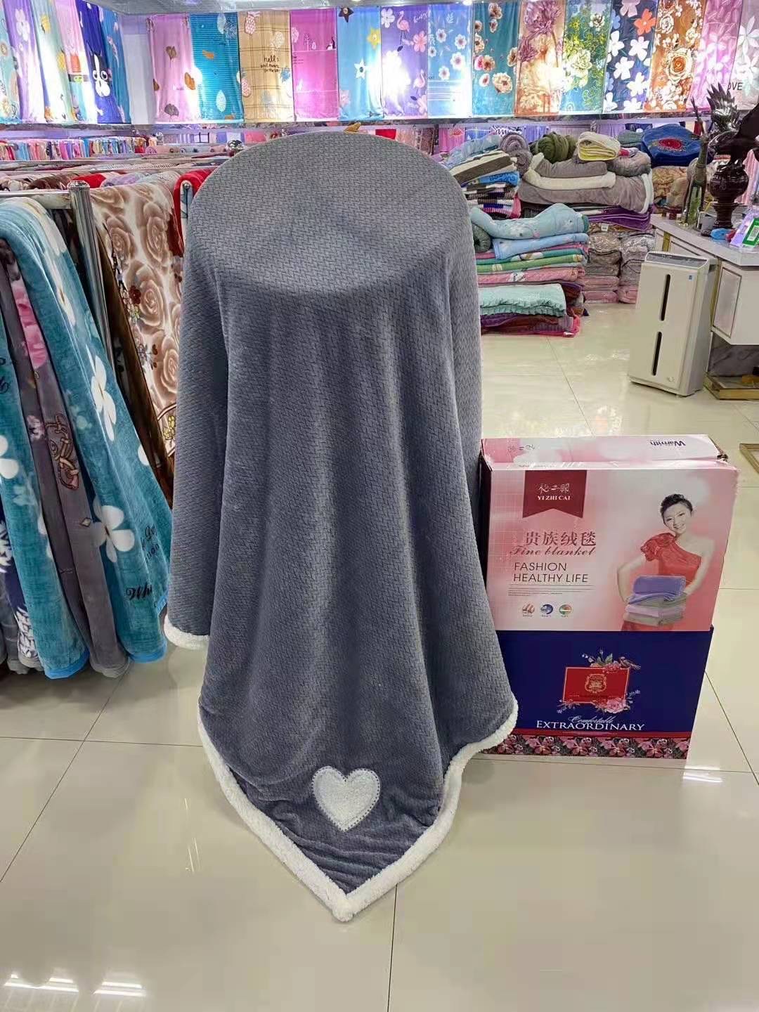 2021 Factory Direct Sales New Explosive Wholesale Love Lamb Blanket Item Picture