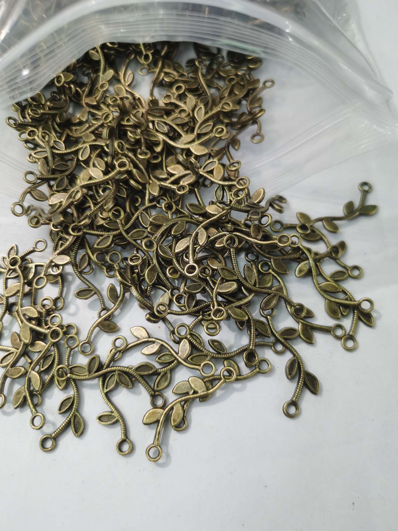 Jewelry accessories, jewelry accessories, zinc alloy Zn-1342 Application Scenario