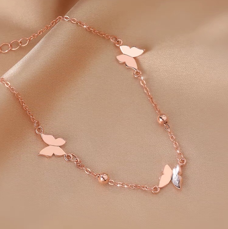 Butterfly bracelet, a niche design, is simple and elegant for girls
