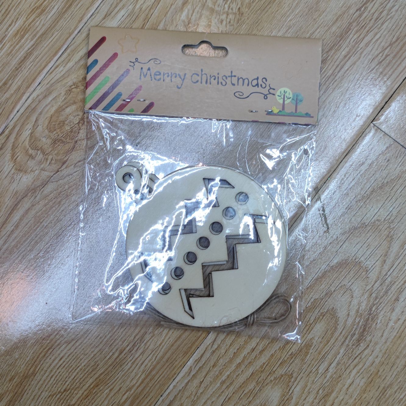 8137 木头片挂件 每包三片 欢迎询价