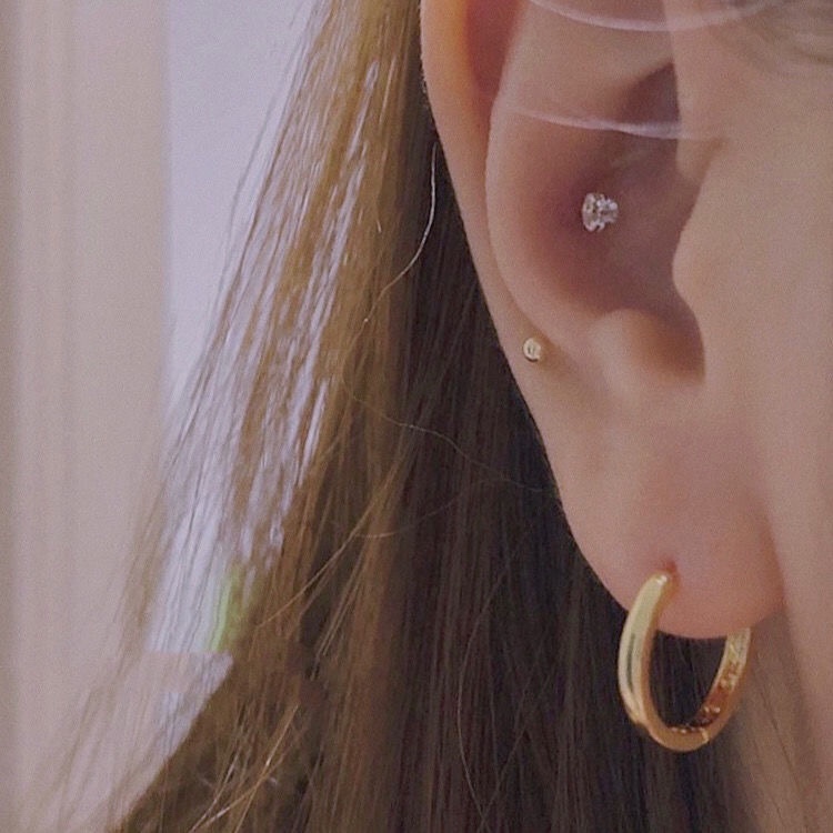 Korean round drill earrings simple cold wind splicing new Korean version of ins earrings interesting life in the wind cute sweet small ear piercing cute sexy personality sweet all fashion generous thumbnail