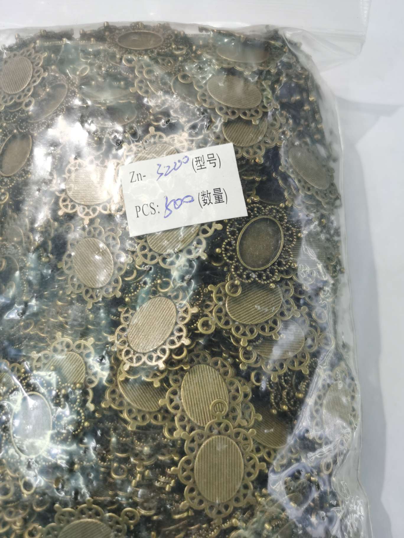Zinc alloy Zn-3200 for jewelry accessories Application Scenario