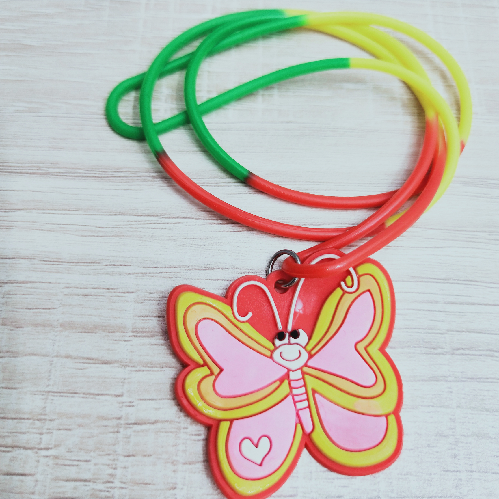华宇饰品:红黄绿混彩色硅胶卡通图片吊坠项链07