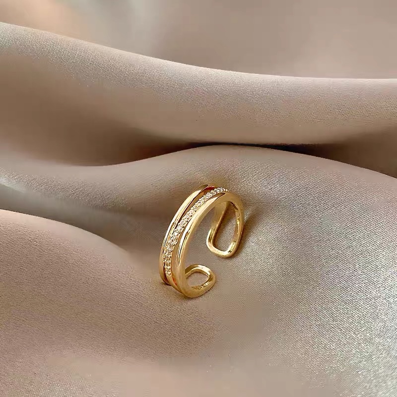A high-end, simple and compact Korean-style fashionable ring with the same style as a popular Internet celebrity Specification image