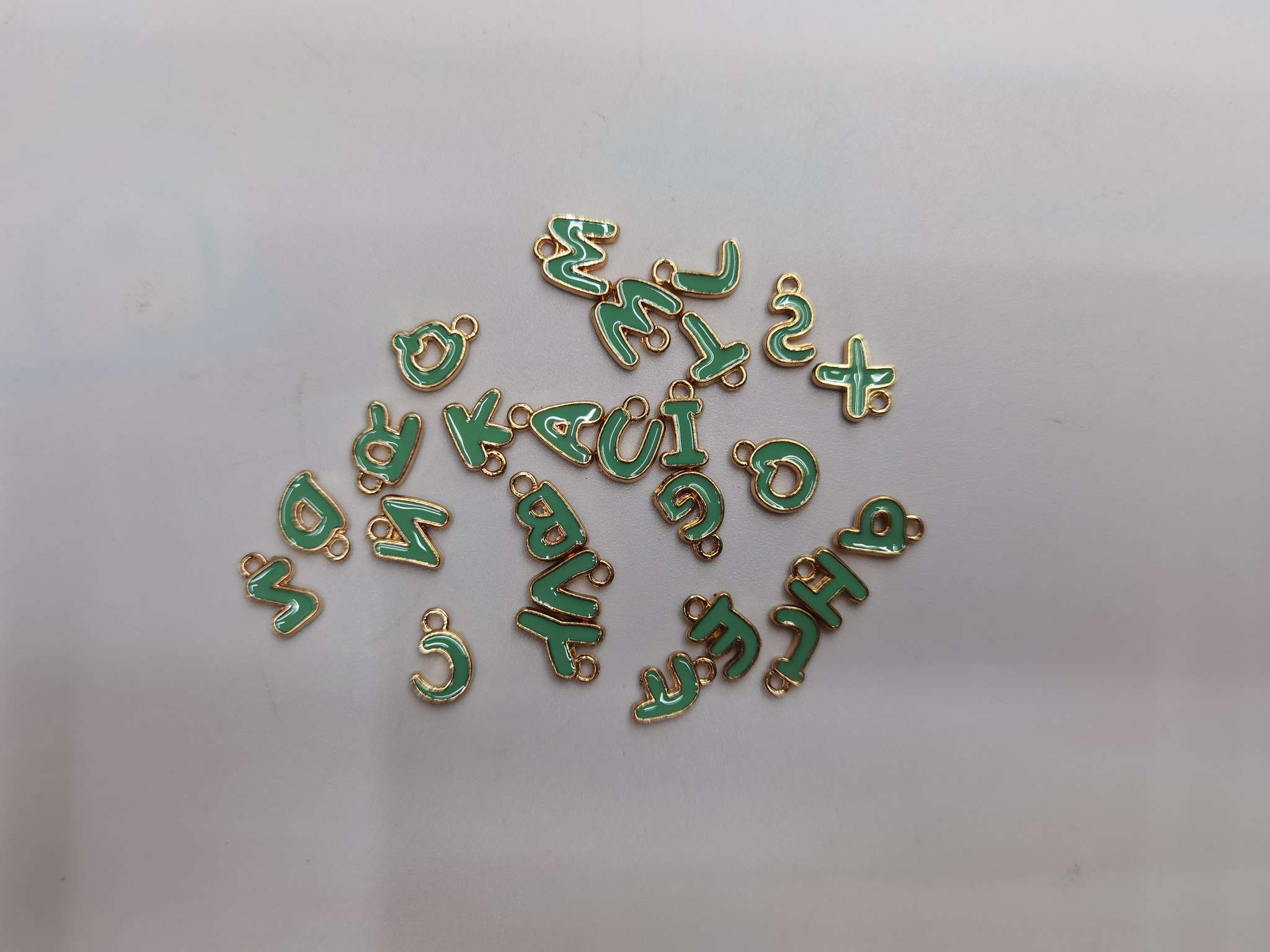 diy jewelry accessories: alloy dot diamond oiled leaf necklaces, earrings, pendants, pendants in multiple colors to choose from Application Scenario