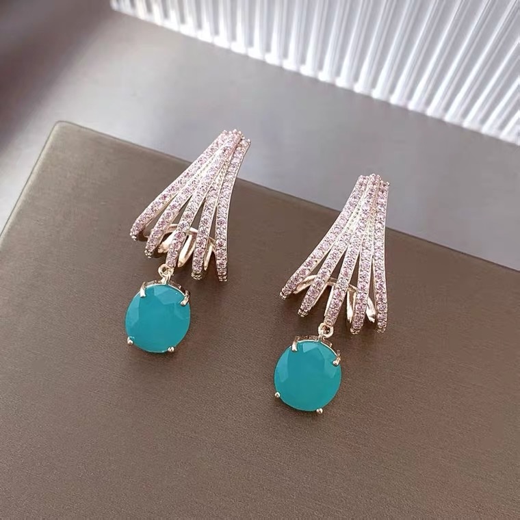 Turquoise earrings, star shell long earrings, retro, exquisite, high-end and elegant, zirconium-inlaid earrings details Picture