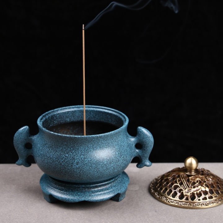 新款——
品名：双鱼耳炉套装
尺寸：宽12cm，高9.5cm，口径6.6cm
重量：608克