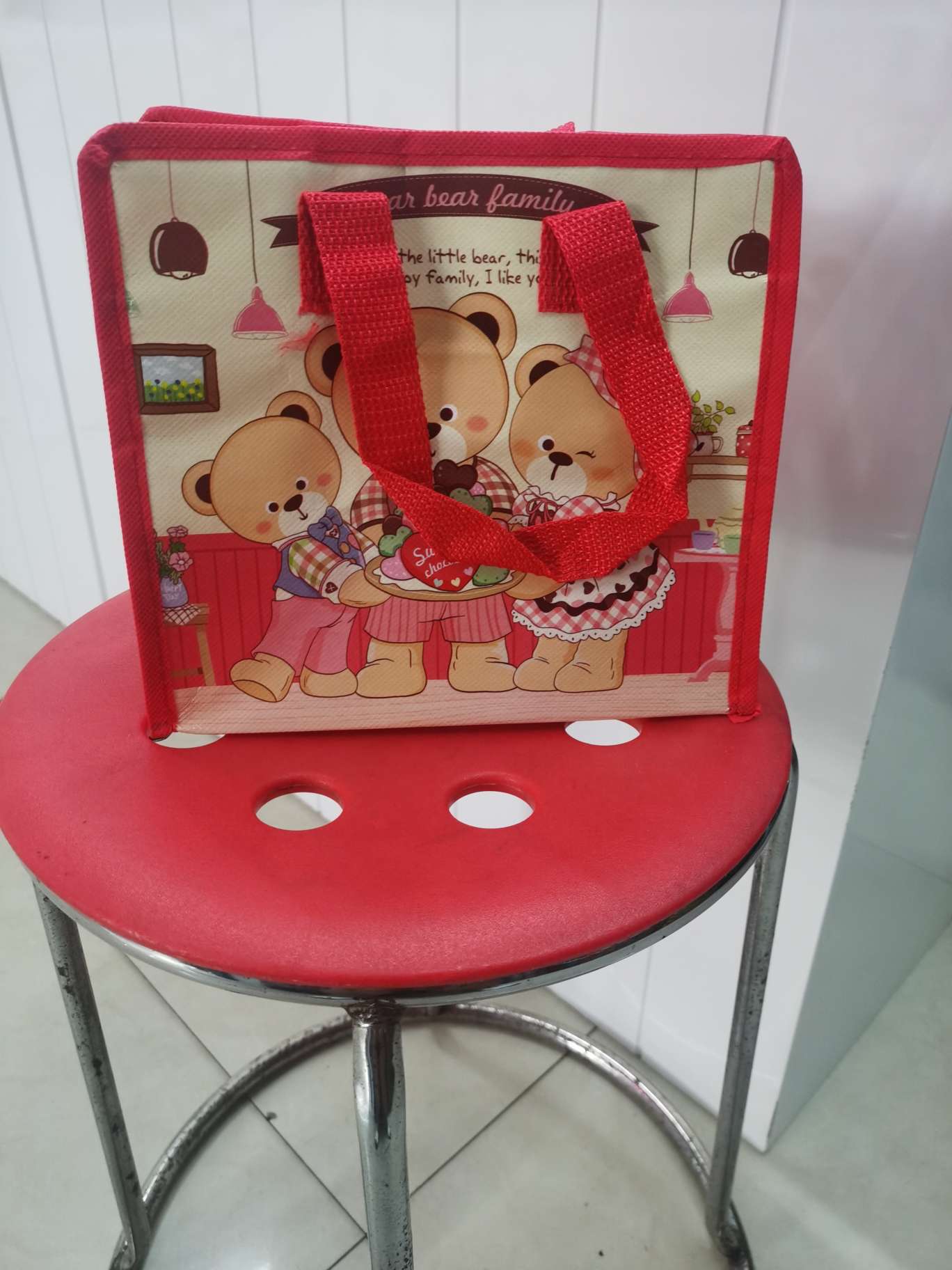 The original manufacturer offers a wide variety of patterns. You can freely choose woven bags, moving bags, luggage bags, clothes storage bags, and waterproof cotton quilt storage bags for home storage. These are your ideal choices detail image 4