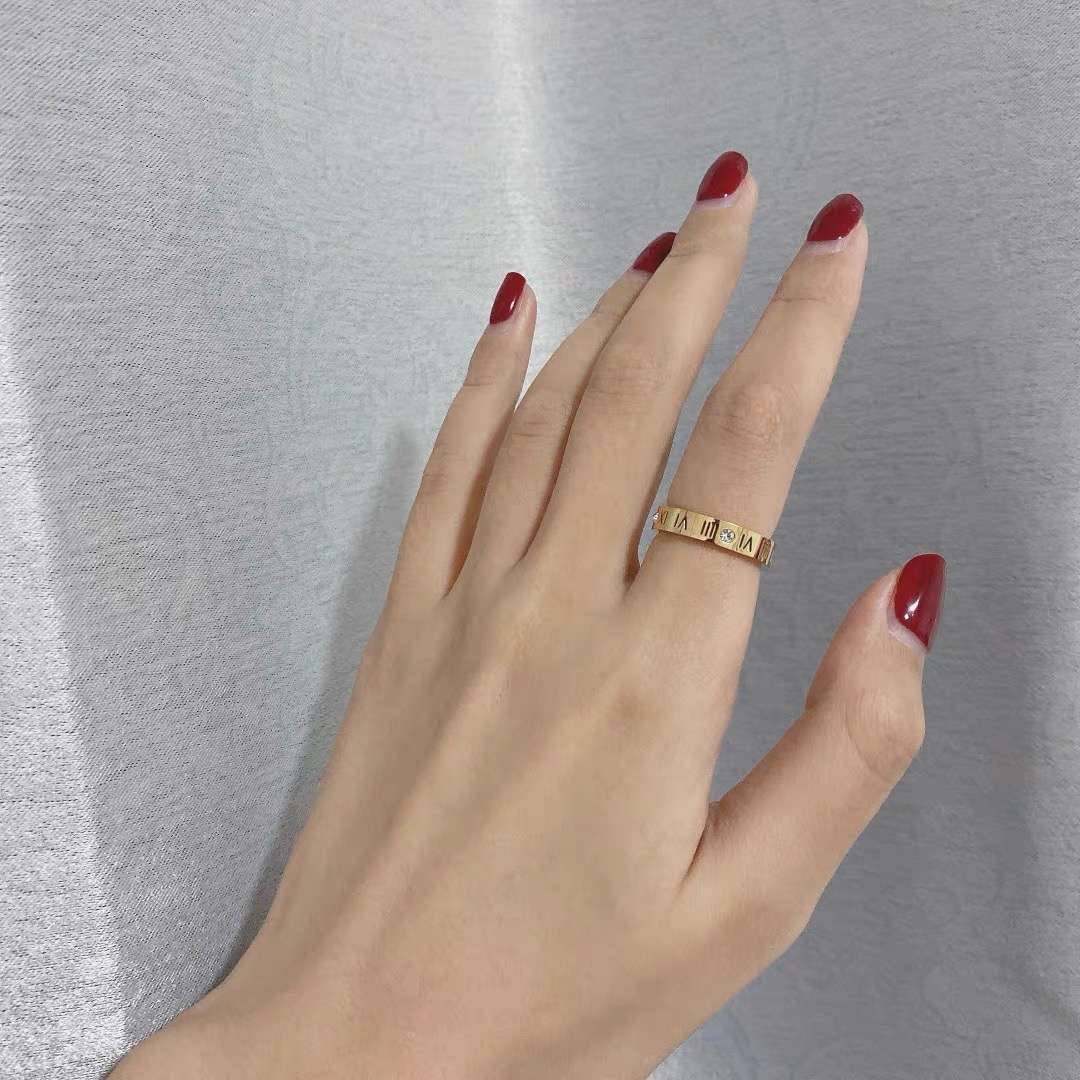 A cold and elegant French Roman digital 18K gold mother diamond plain ring couple index finger joint ring, a popular Internet celebrity Item Picture
