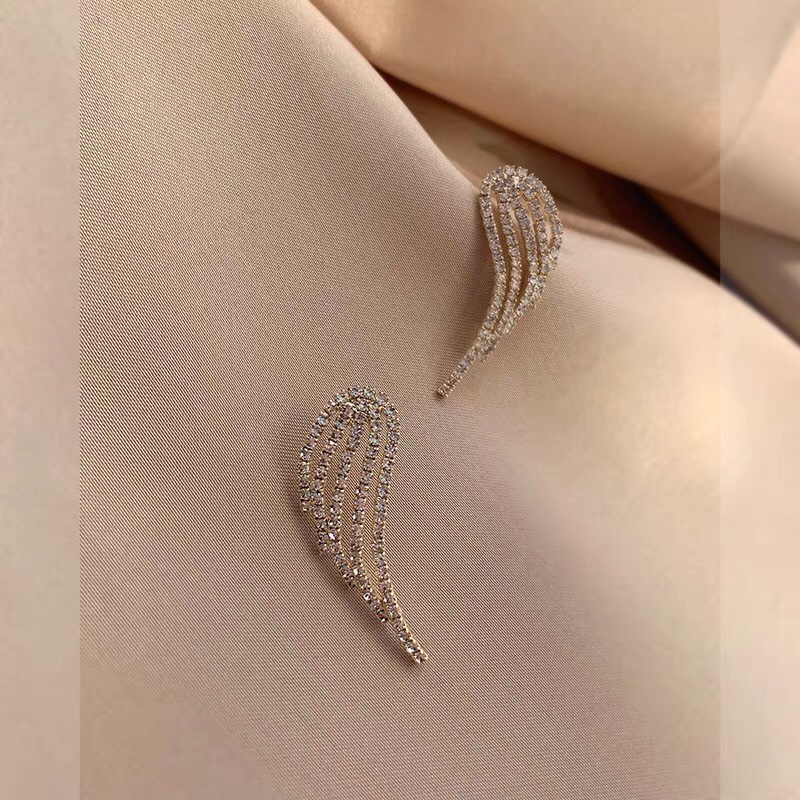 Beautiful full rhinestone angel wings design cute princess earrings