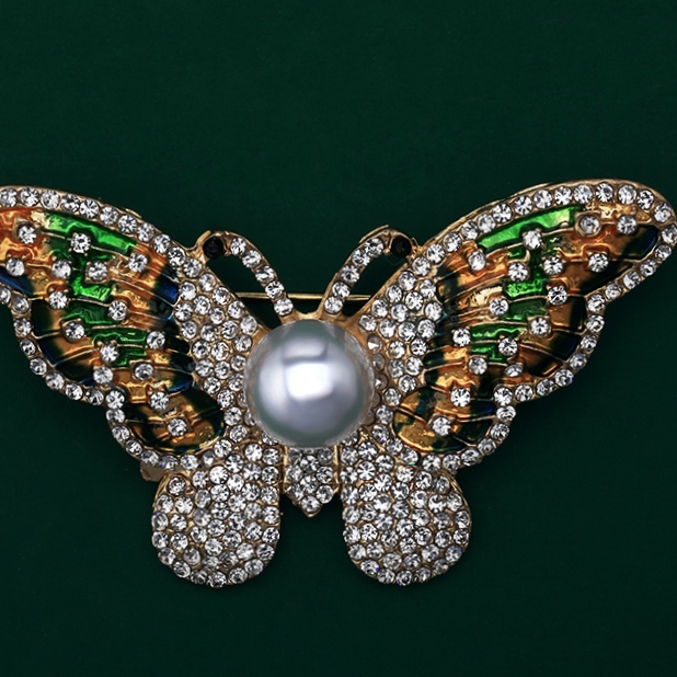 Brooch 232