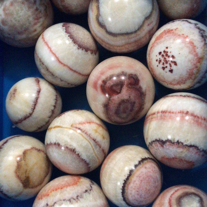Seven-colored stone balls