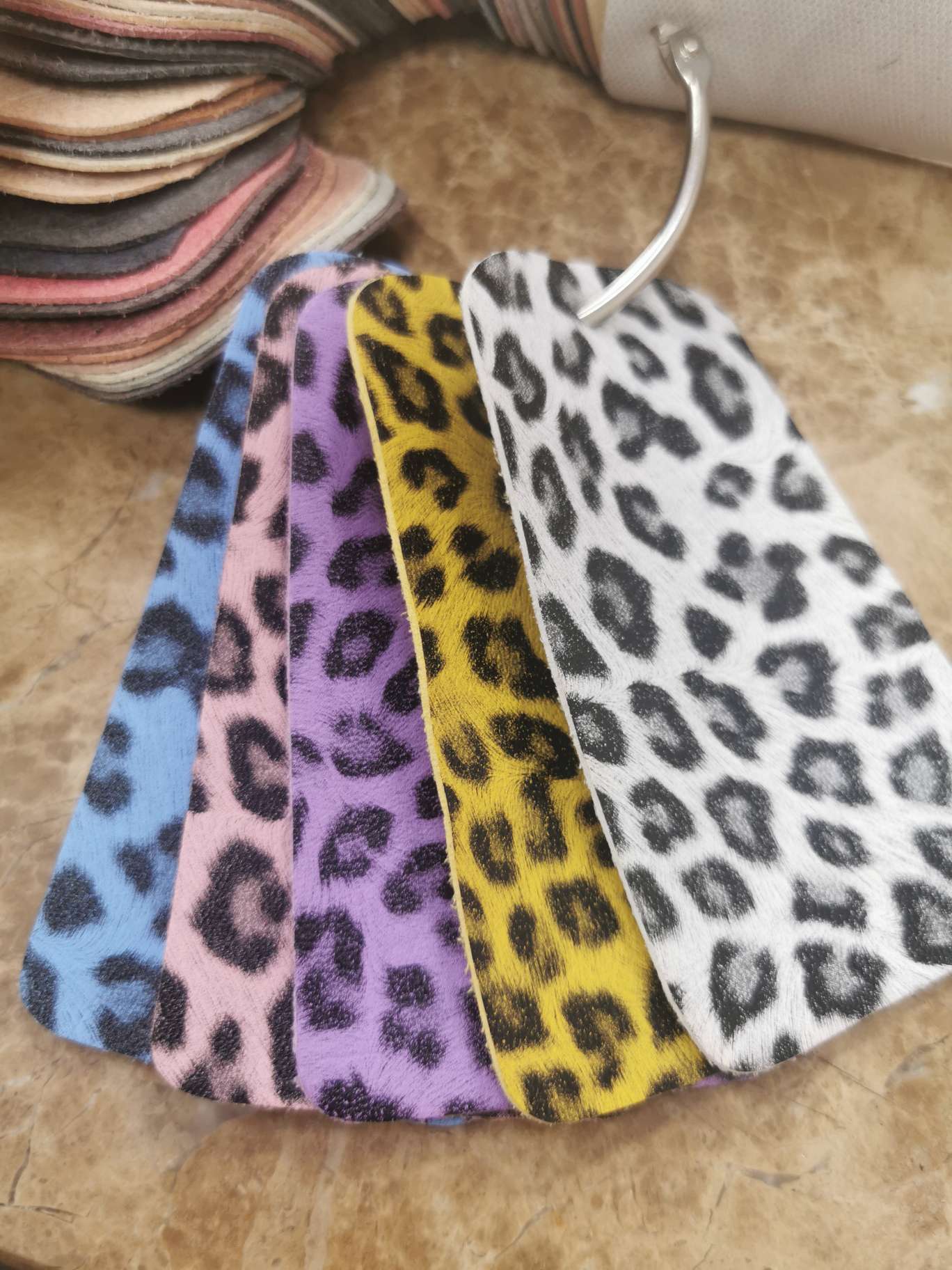 Direct sales from the manufacturer of blue microfiber leopard print leather fabric Specification image