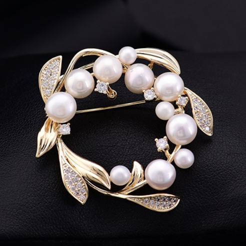 Brooch 206
