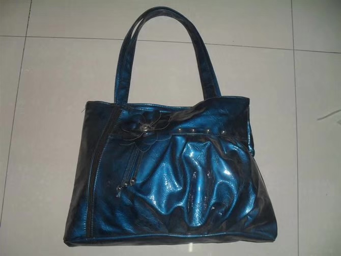 2021年时尚简约半PU休闲实惠特价手提包SK-54
产品图