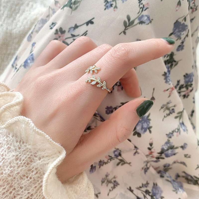 أما في كوريا الجنوبية، فإن ذيل الذيل السبابي المقوَّم ببذرة أزياء معدومة Item Picture