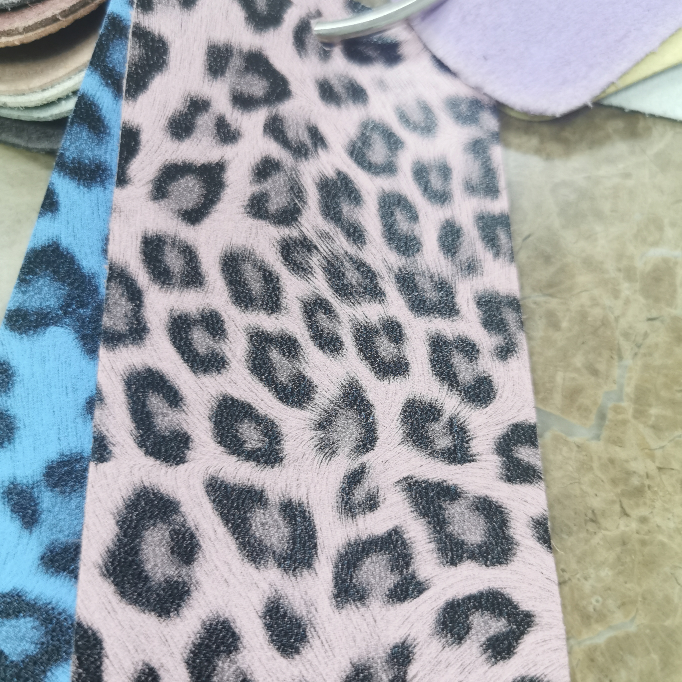 Microfiber leather pink leopard print leather fabric manufacturers direct fabric