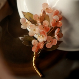 Brooch 210