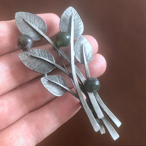 Brooch 208