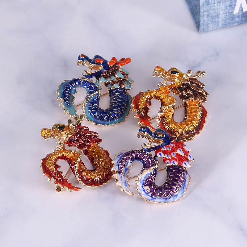 Chinese trend products: 12 zodiac dragon brooches, men's corsages, suit jackets, clothing pins and accessories Item Picture