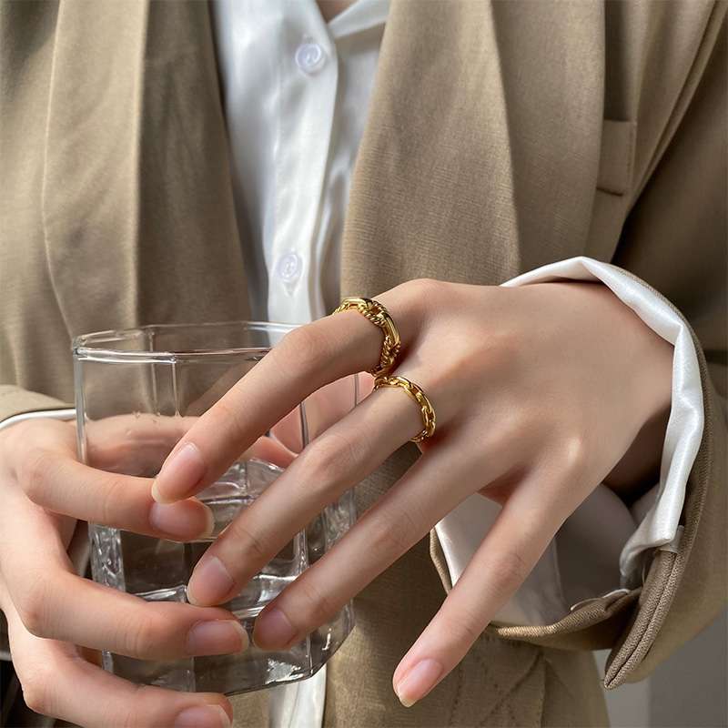 Retro gold ring, a niche design for women, fashionable and individual, trendy on Instagram, an open ring with a simple and cold style Specification image