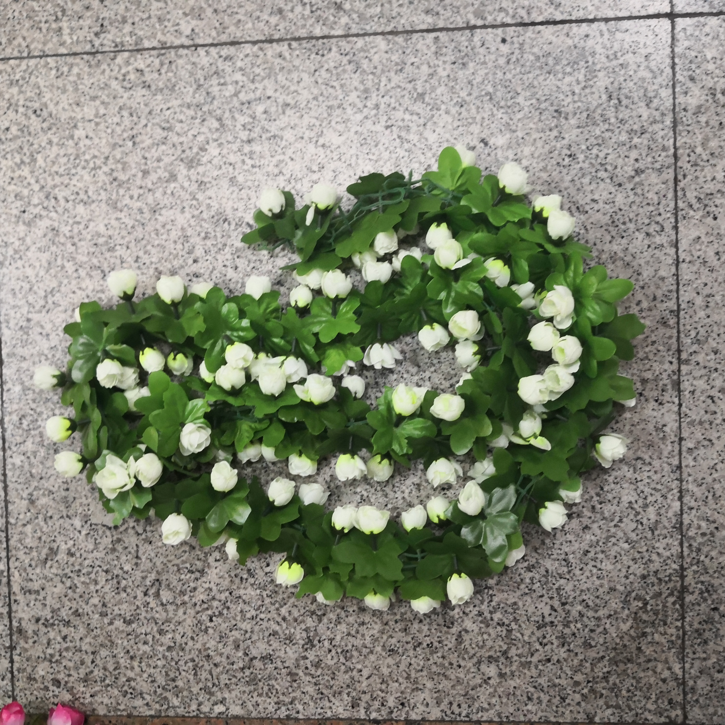 178 Artificial flowers are a bestseller with affordable prices. They are both cheap and popular. Non-retail or wholesale prices are available. Welcome to customize with samples