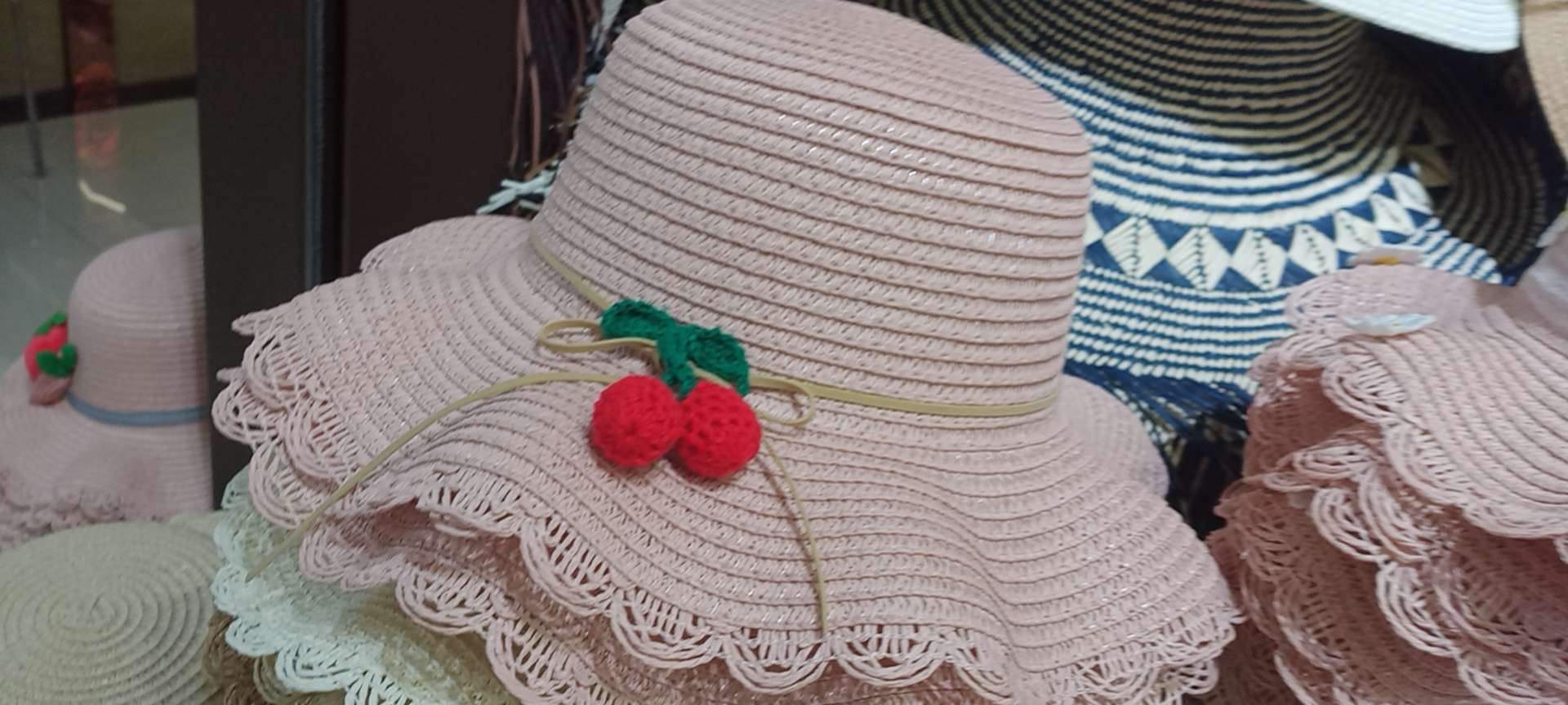 Strawberries 🍓 full figure