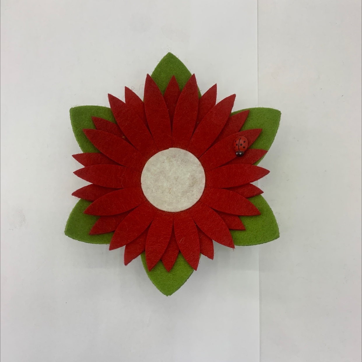 Small sunflower plate non-woven fabric felt cloth with ladybug bright red detail image 1