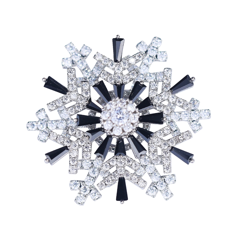 Brooch 225