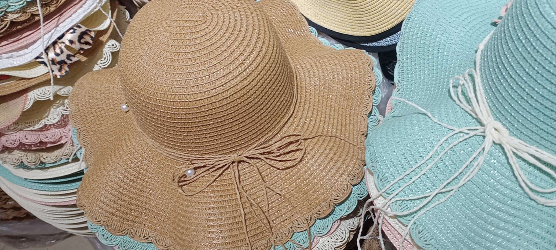 Straw Hat details Picture